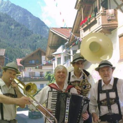 The International Roaming Band