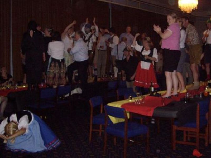 the bierkeller bavarian band