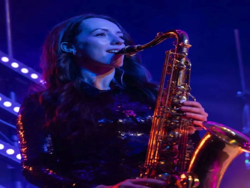luxe rhythm sax and dj