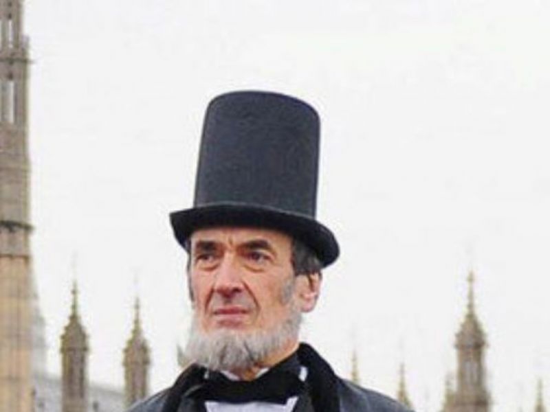 abraham lincoln lookalike