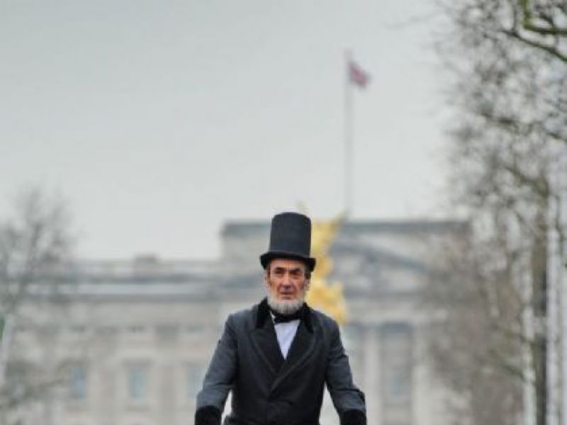 abraham lincoln lookalike