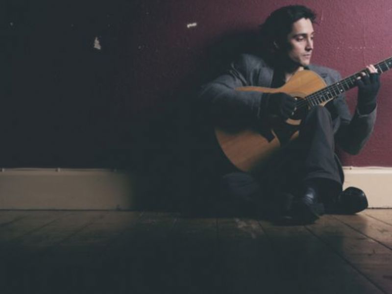 oliver guitarist