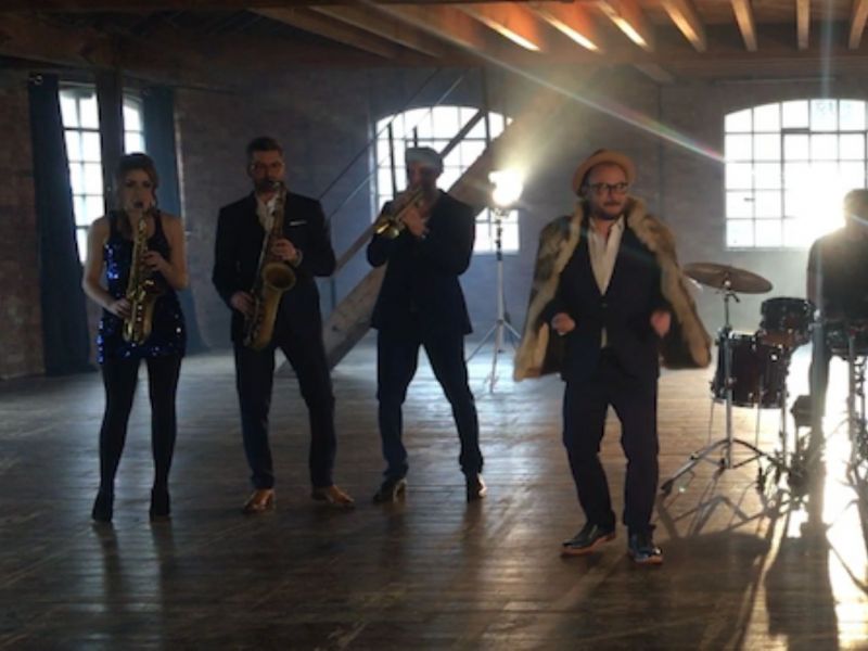 dynamic swing show