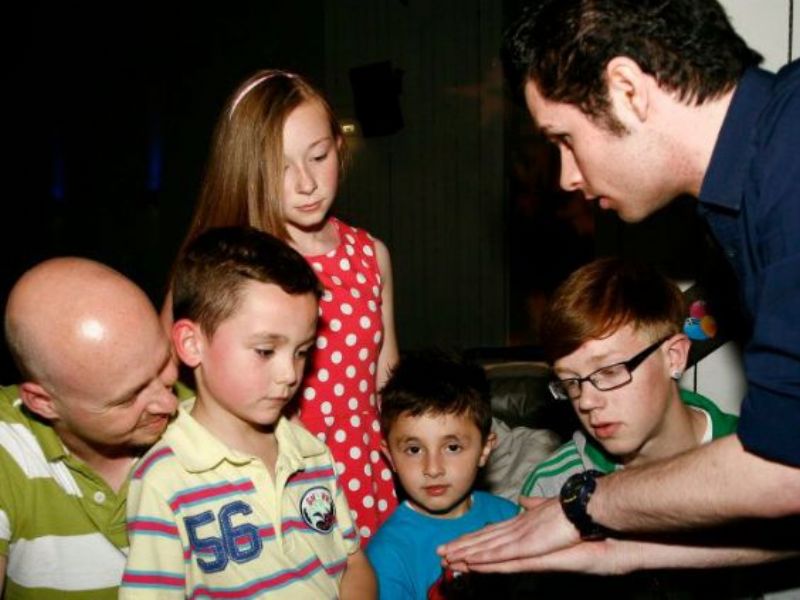 ed close up magician
