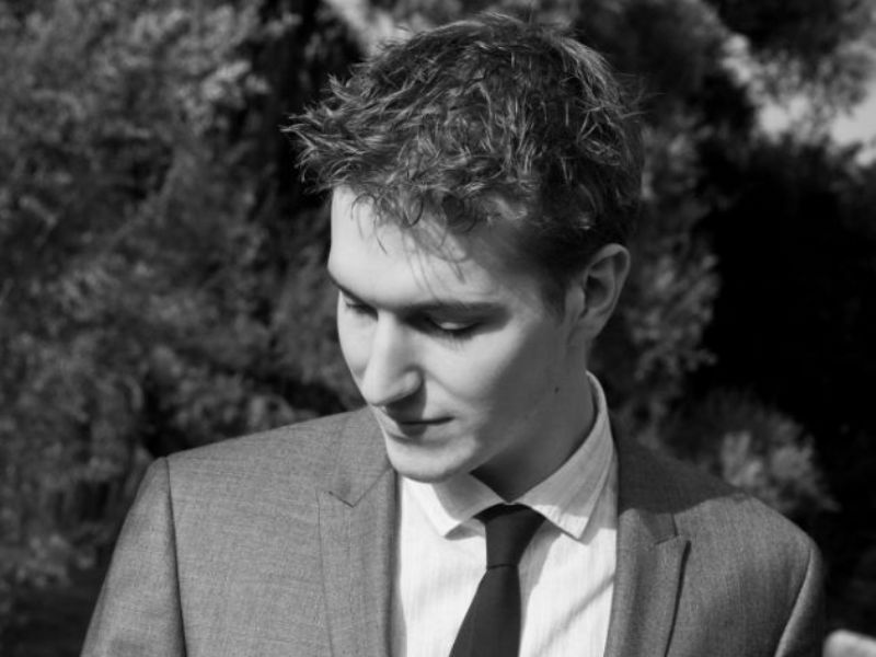 ed solo guitarist