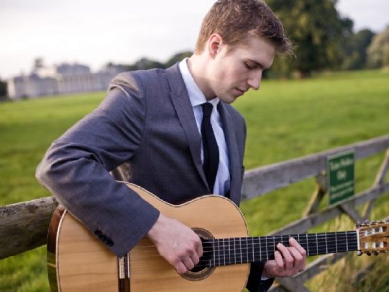 ed solo guitarist