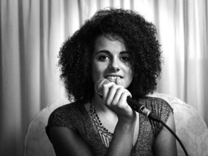francesca does... live lounge