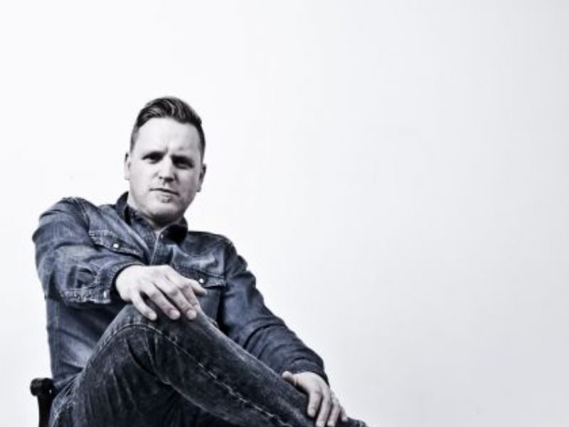gary barlow by lee