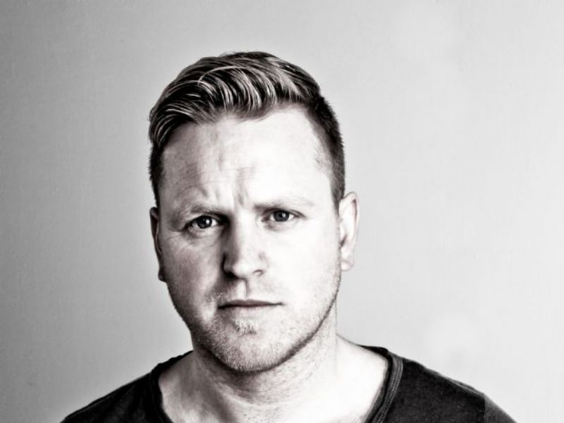 gary barlow by lee