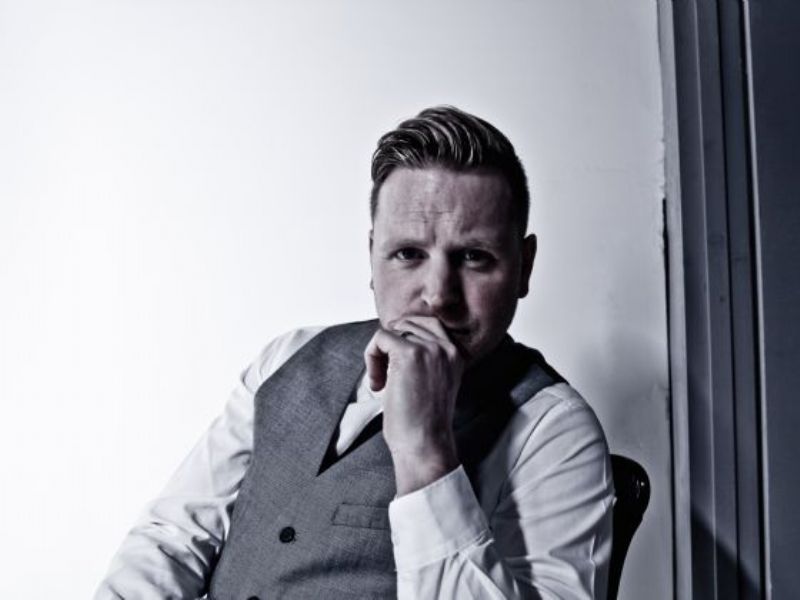 gary barlow by lee