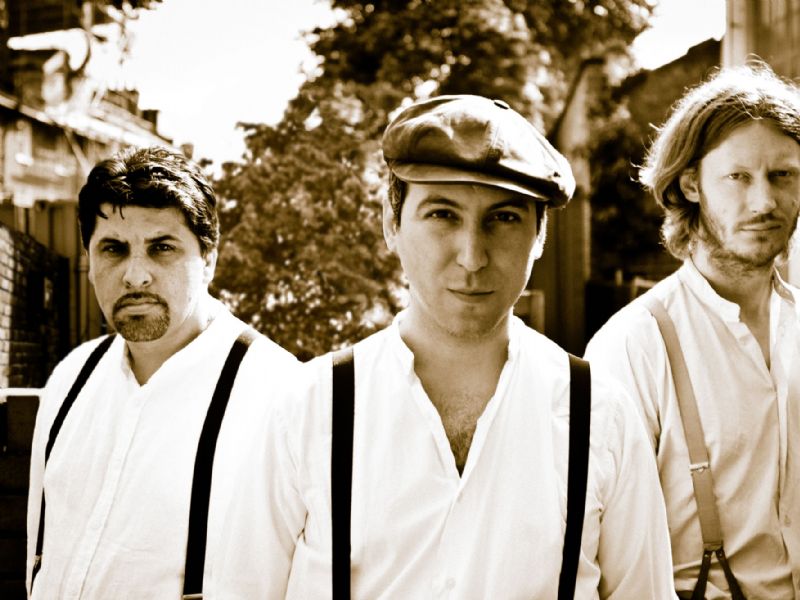gypsy jazz trio