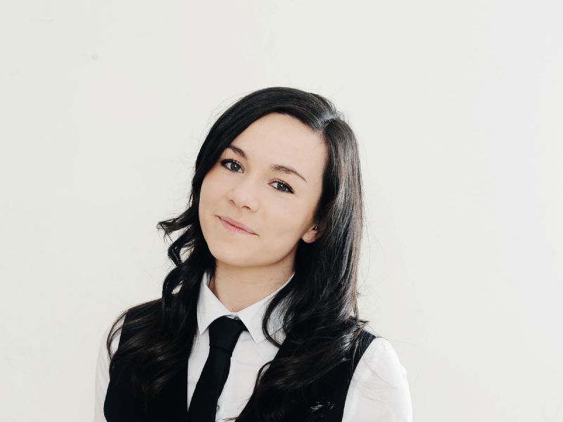 jess the singing waitress