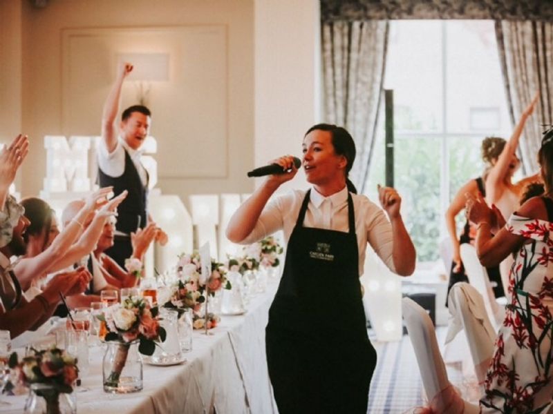 jess the singing waitress