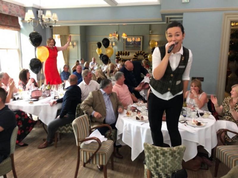 jess the singing waitress