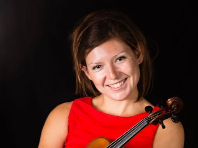 lizz solo violinist