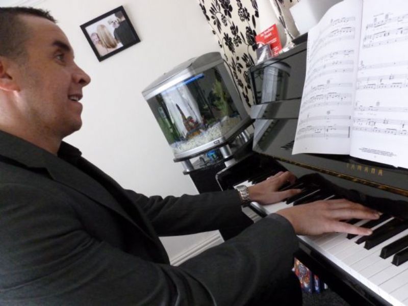 jay solo pianist