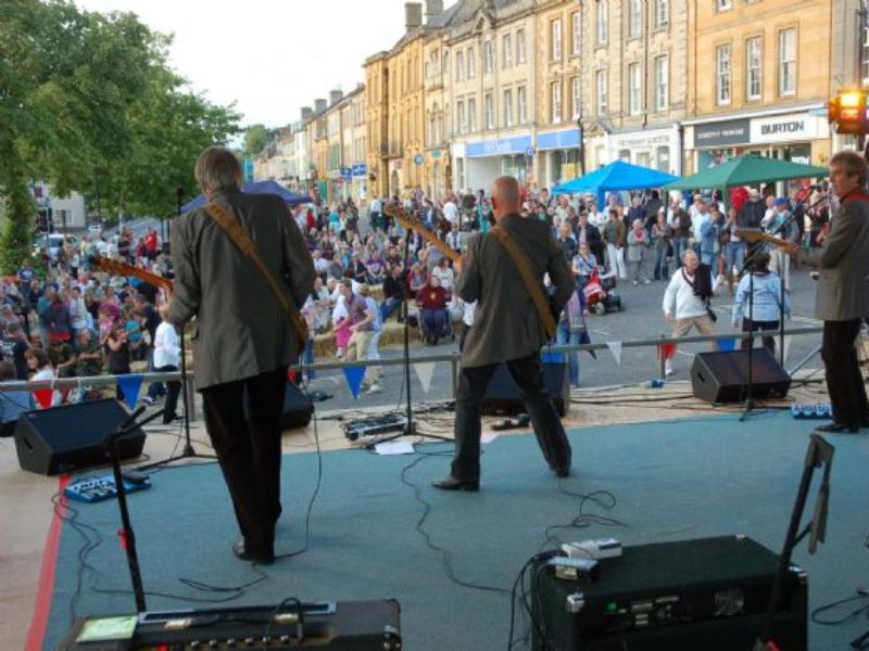 the retro band