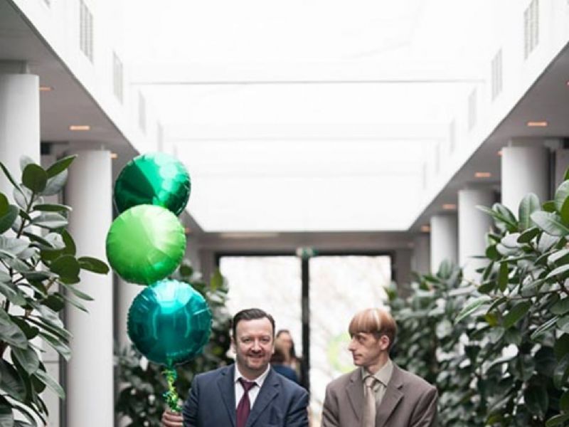 ricky gervais lookalike