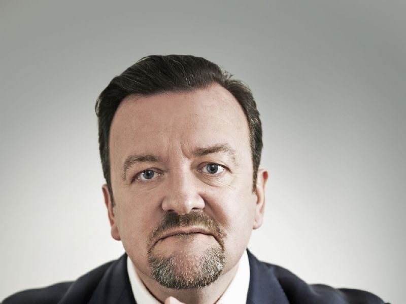 ricky gervais lookalike