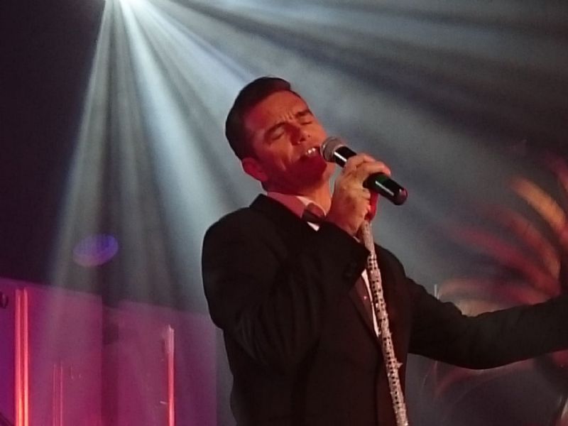 robbie williams tribute by mb