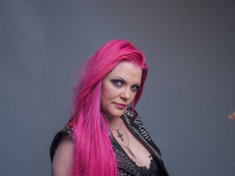 sam jones rock queen