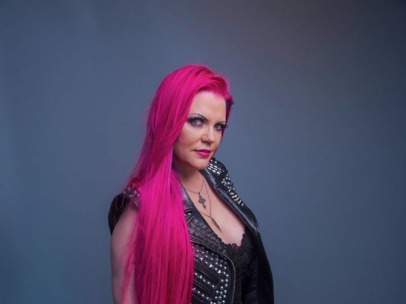 sam jones rock queen