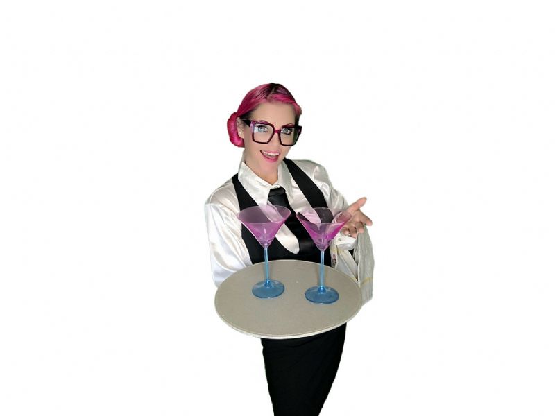 samantha singing waitress