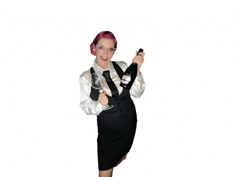 samantha singing waitress