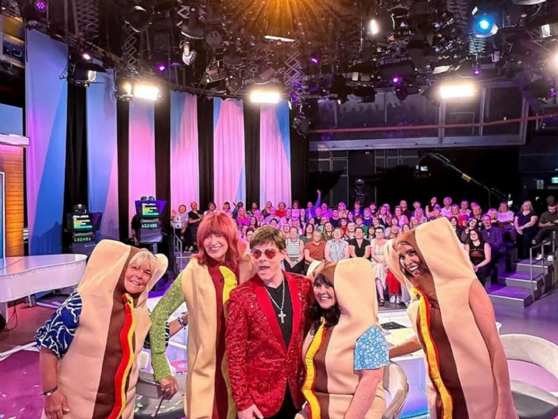 step into elton