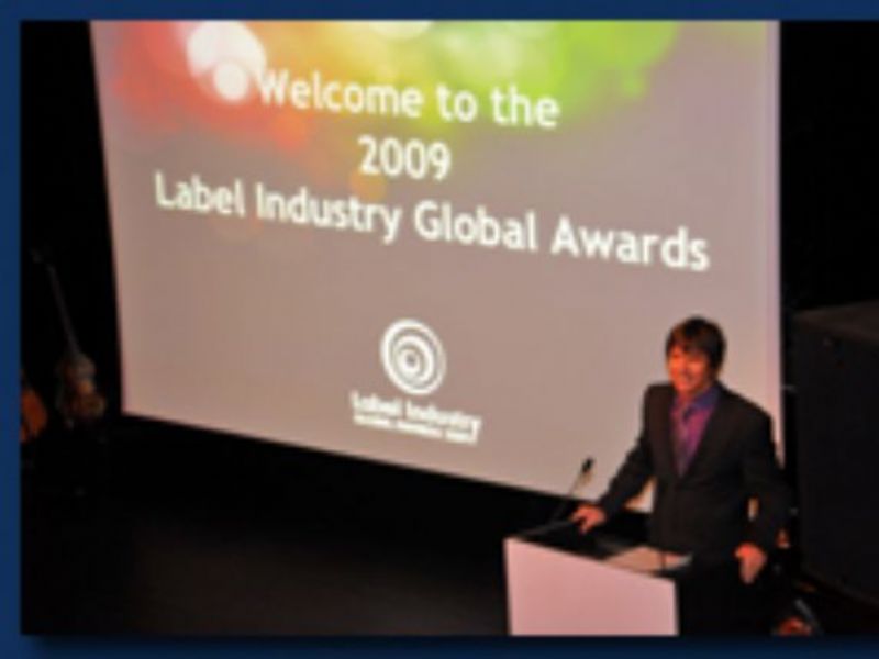 steve w compere and host
