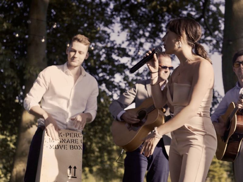 the international roaming band