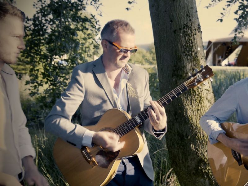 the international roaming band