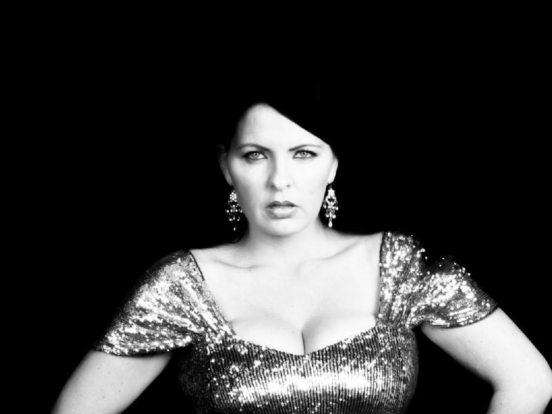 the james bond show by michelle