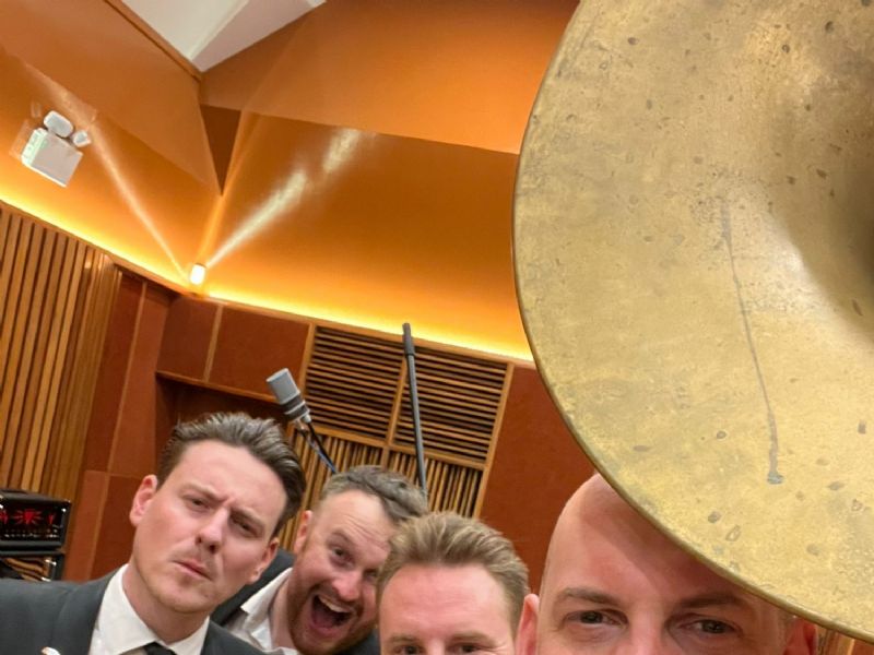 the roaming horns