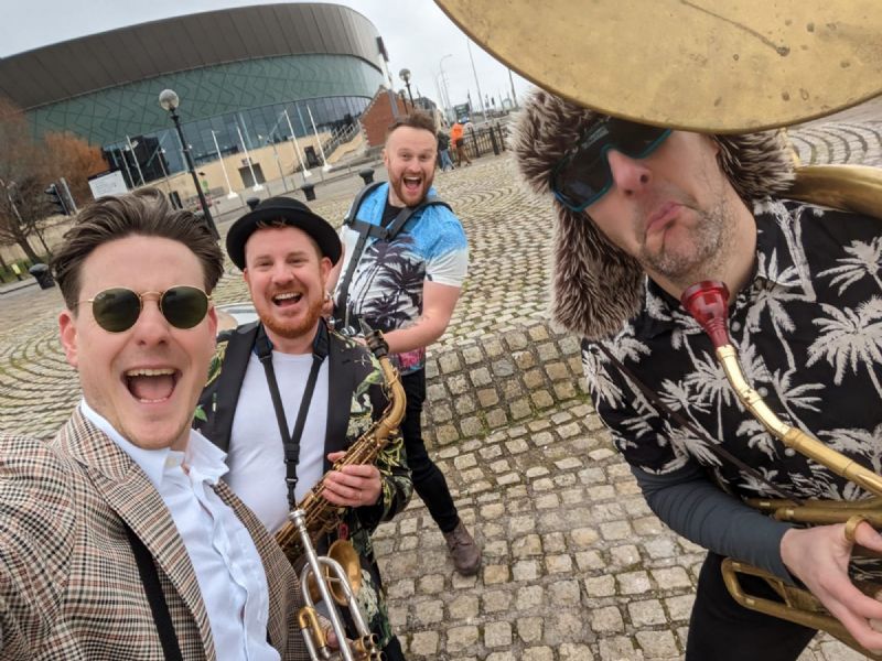 the roaming horns