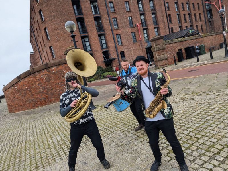 the roaming horns