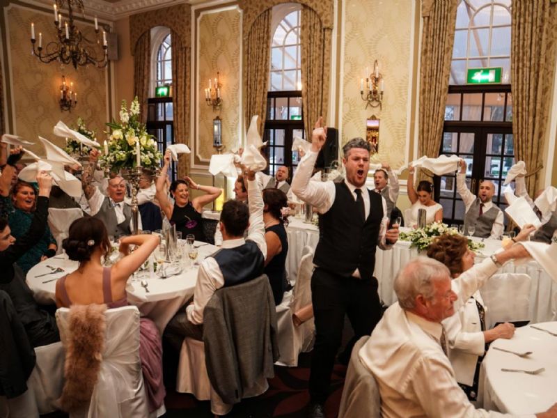 the super singing waiters
