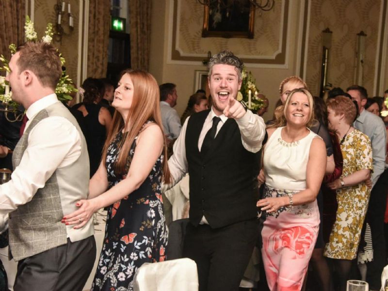 the super singing waiters