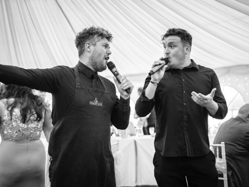 the super singing waiters