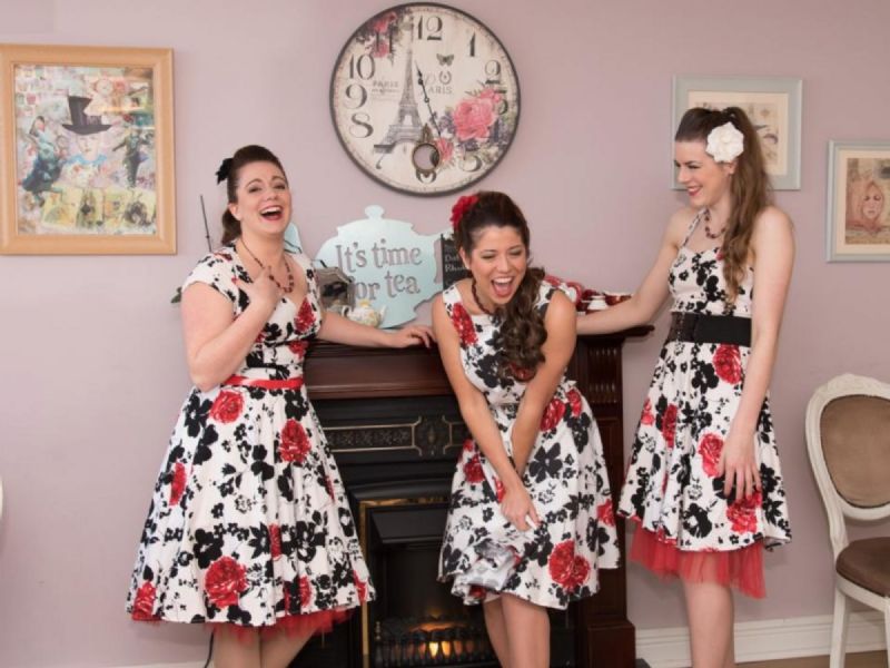 the vintage lipstick ladies