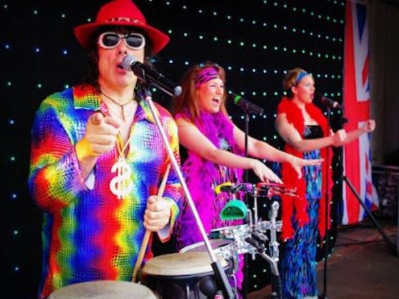 the ultimate 70s party band