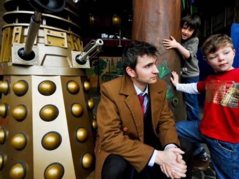 dr who and david tennant lookalike