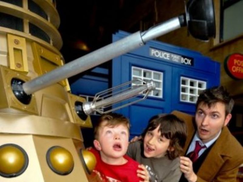 dr who and david tennant lookalike