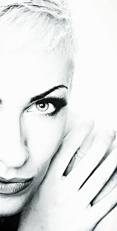 annie lennox by stacy