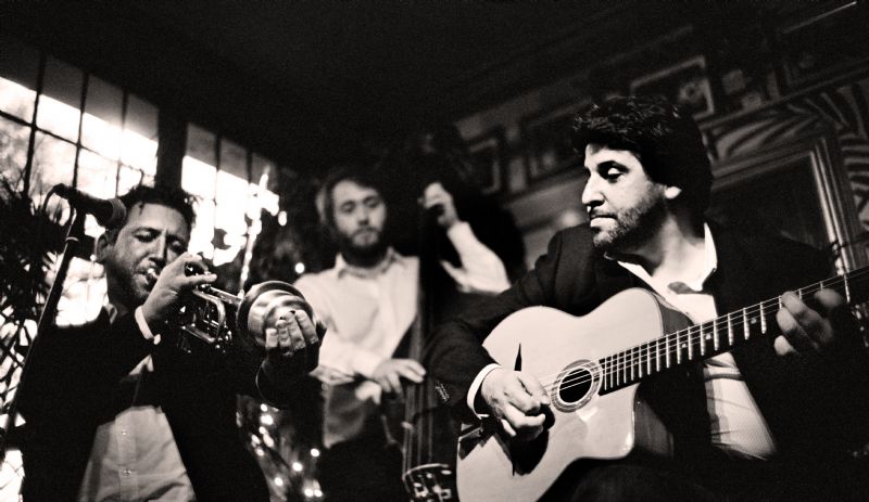 gypsy jazz trio