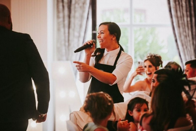 jess the singing waitress