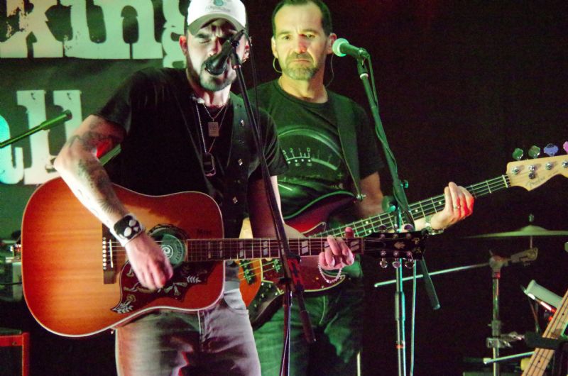 modern country rock band uk