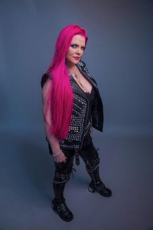 sam jones rock queen