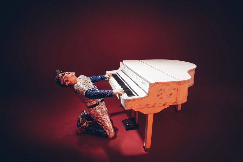 step into elton