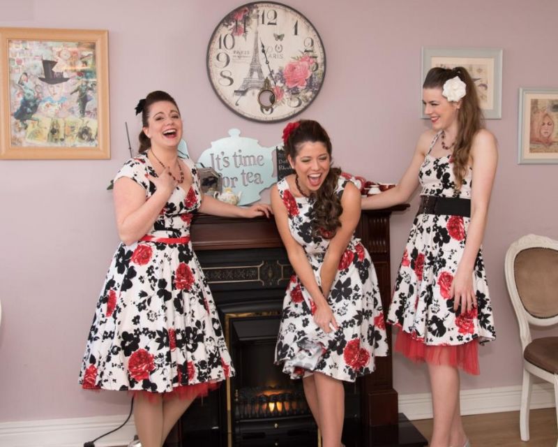 the vintage lipstick ladies